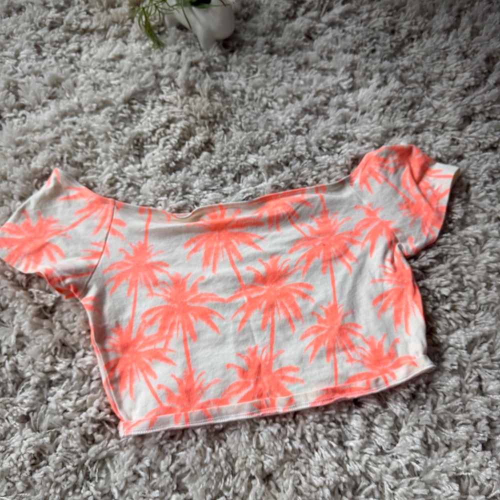 Stylish Charlotte Russe Coral White palm tree, vacation, beach vibes women’s cro - Picture 4 of 5